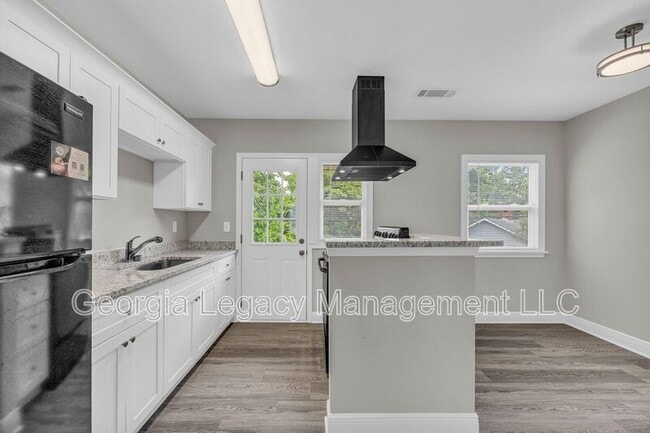 Building Photo - 55 Andrews Ct