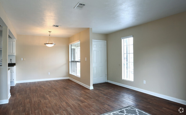 2BR, 2BA - Living Room - Cornerstone