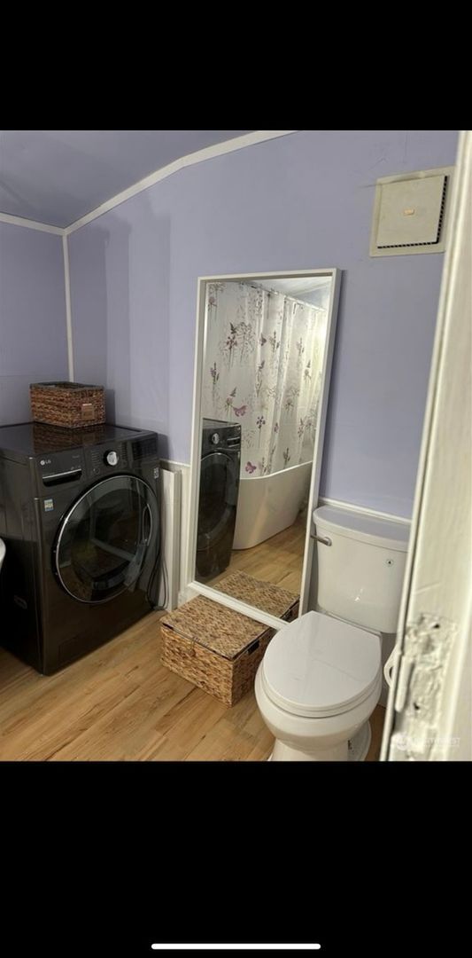 Building Photo - 115 N Main St