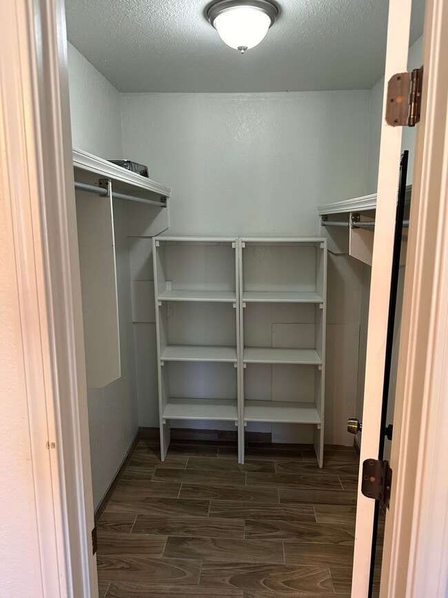 Building Photo - Condo for lease