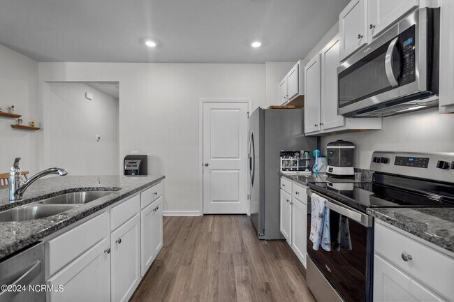 Building Photo - 1561 Pleasant Holw Ct SE