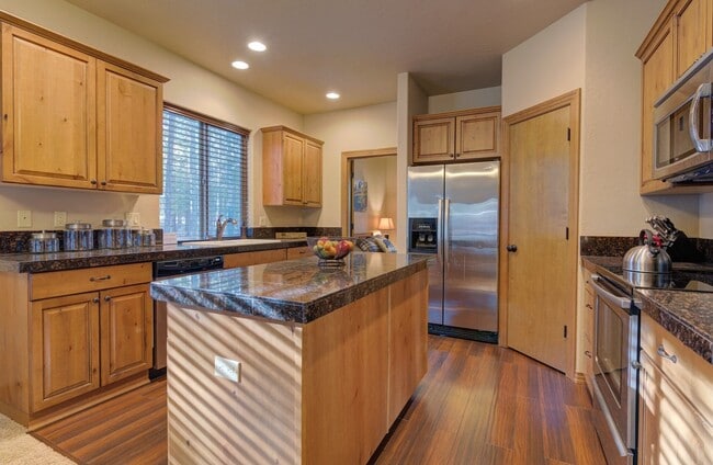 Primary Photo - Seasonal Rental- Available through April 3...