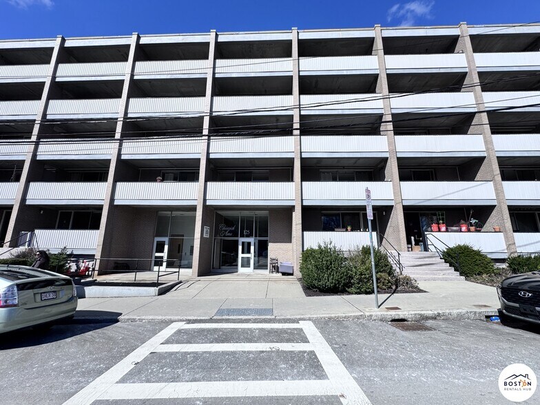 Building Photo - 132 Chiswick Rd