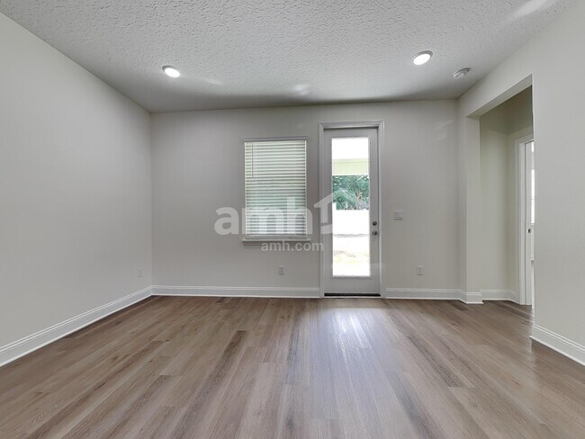 Building Photo - 11476 Bay Hl Cir