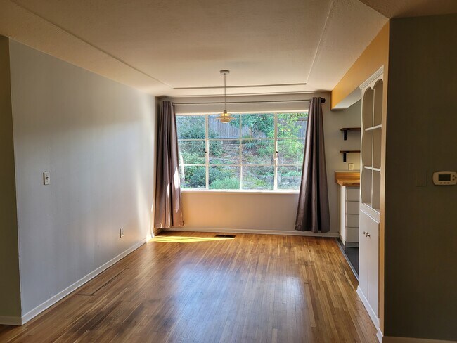 Building Photo - 1110 SE 113th Ave