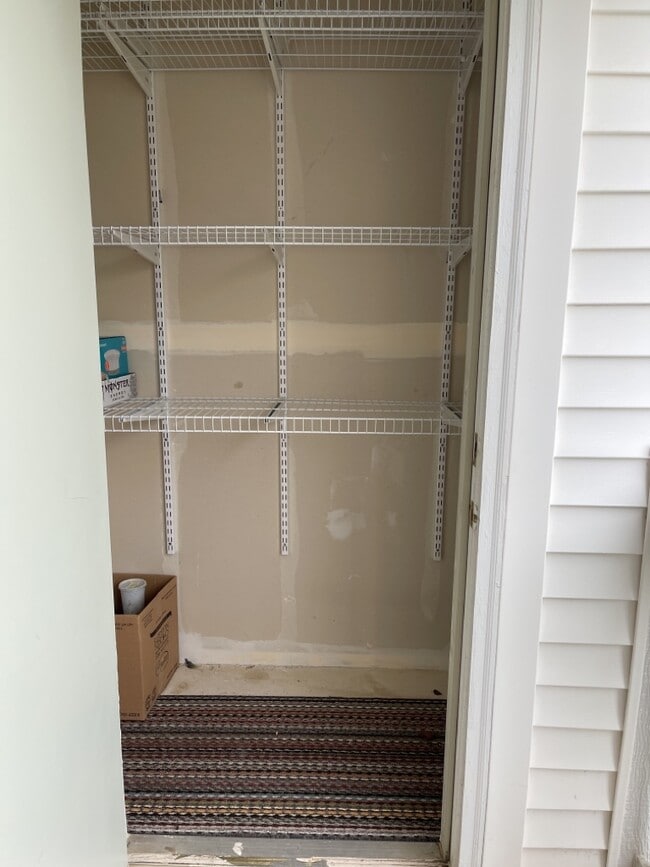 Building Photo - 1517 Silverstone Dr