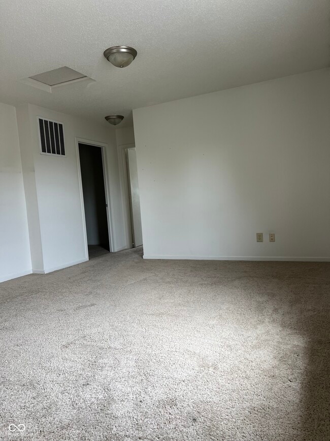 Building Photo - 12142 Lindley Dr
