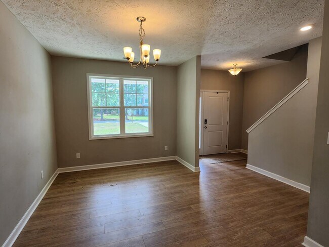 Building Photo - 111 Clearwater Harbor