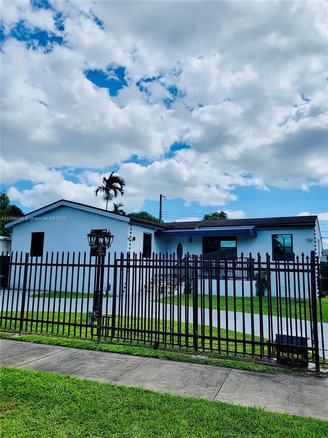 Primary Photo - 8210 SW 29th St