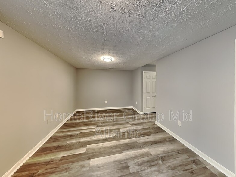 Building Photo - 5543 E Boniwood Turn