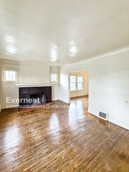 Building Photo - 12021 Stoepel St