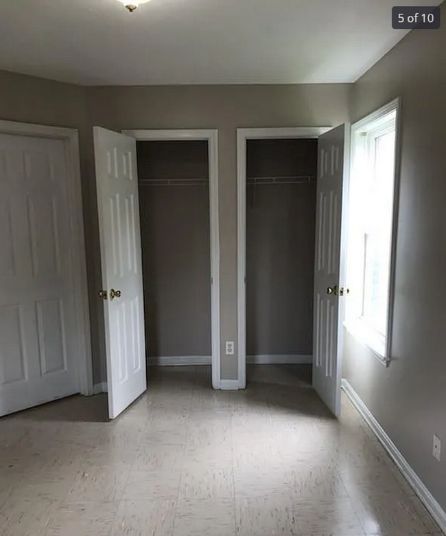 Building Photo - Preview this 3BR/2Ba House- Section 8 acce...