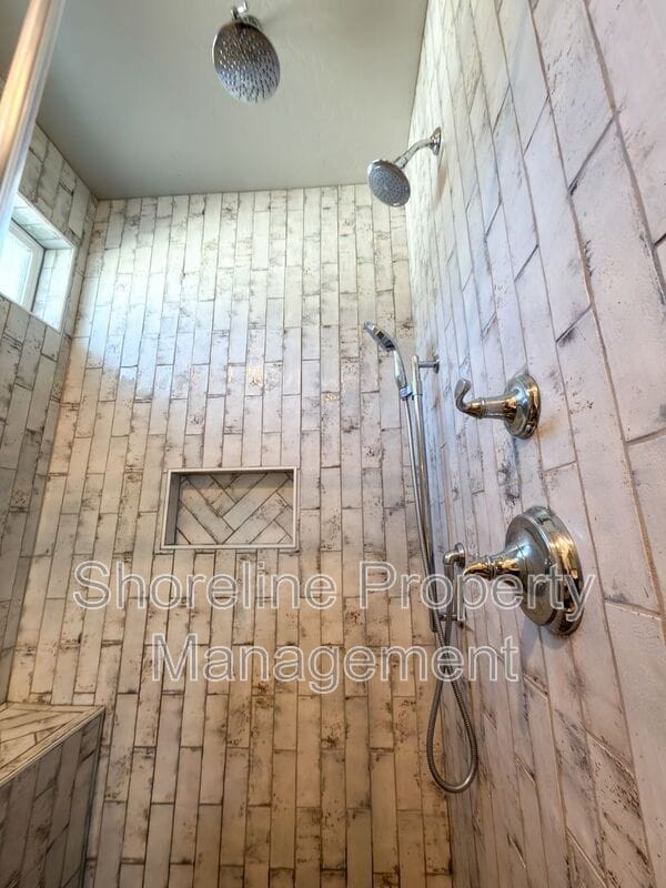 Building Photo - 12913 S Salerno Ave