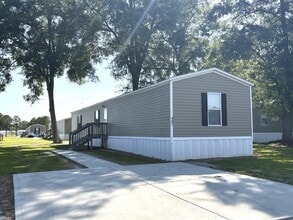 Building Photo - 407 Chloe Cir