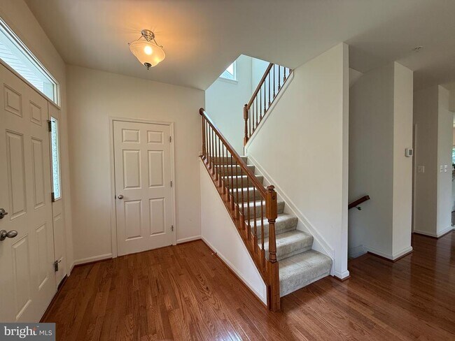Building Photo - 10215 Daventry Dr