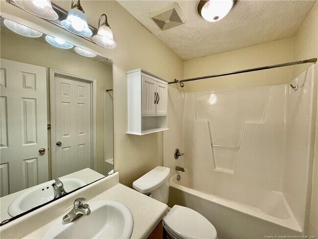 Building Photo - 3721 Betts Dr