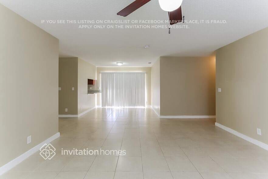 Building Photo - 112 La Mancha Ave
