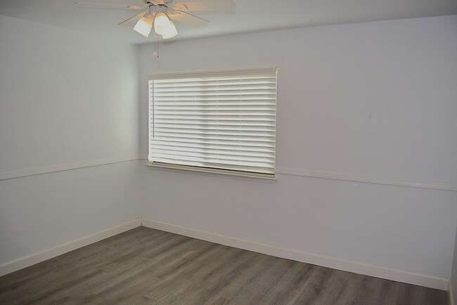 Building Photo - All Utilities Paid Including Internet!