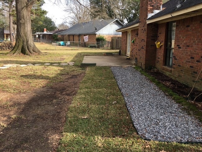 Building Photo - Great 3 Bed / 2 Bath For Rent in Madison