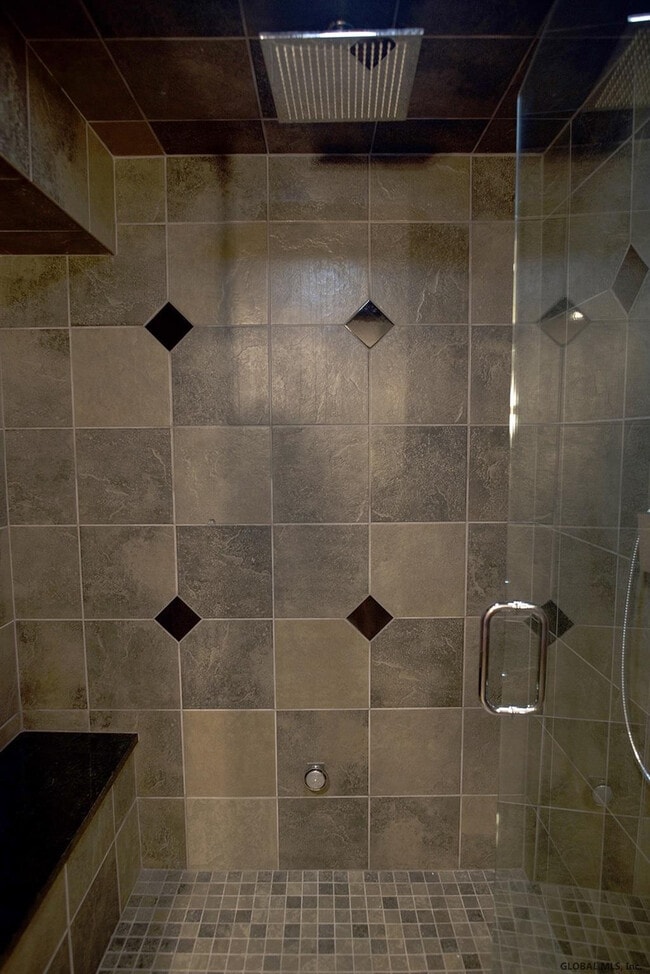 Building Photo - 32 Flat Rock Rd