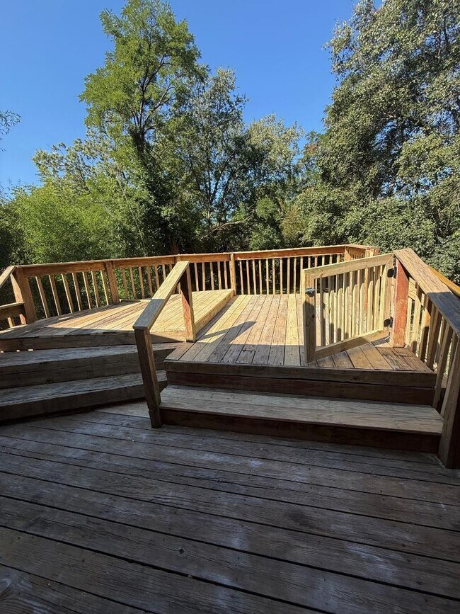 Building Photo - 2080 St Christopher Dr