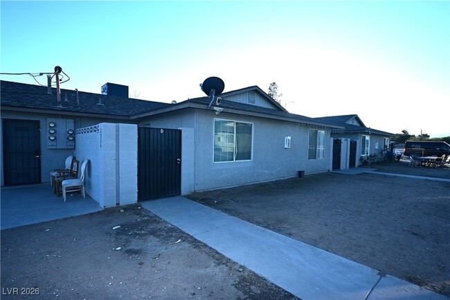 Building Photo - 2334 N Lamb Blvd