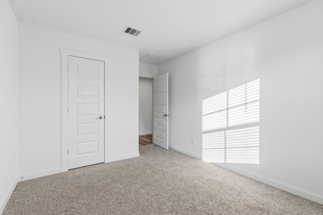 Building Photo - 31514 Avebury Lake Ln