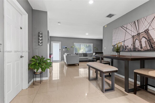 Building Photo - 14950 S Biscayne River Dr