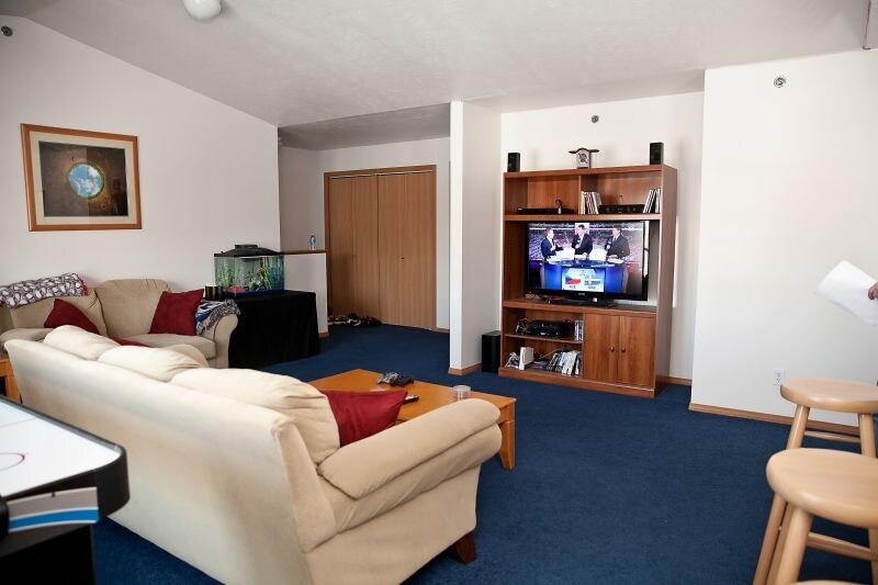 Building Photo - 924 N Frink St