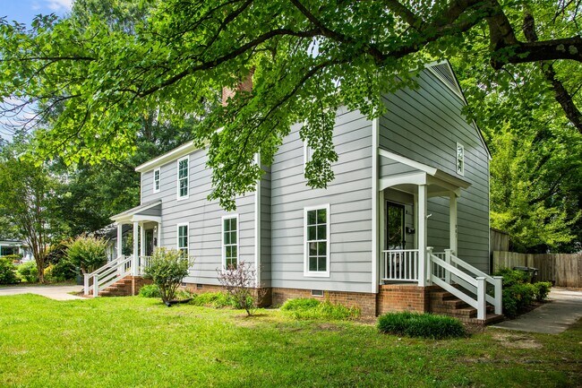 Building Photo - 803 W Davis St