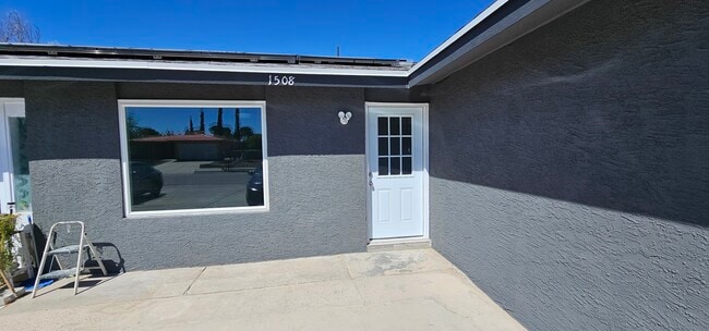 Building Photo - 1508 Opossum Cir