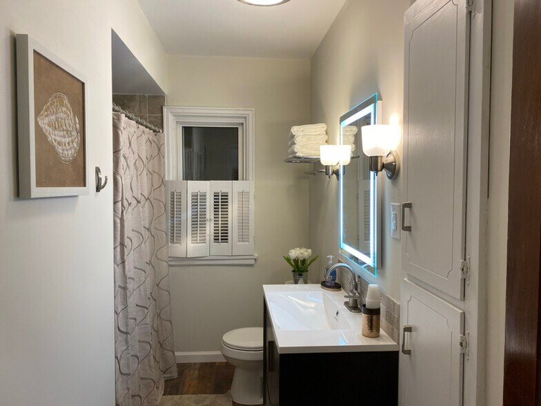 Building Photo - 1714 Waldo Blvd