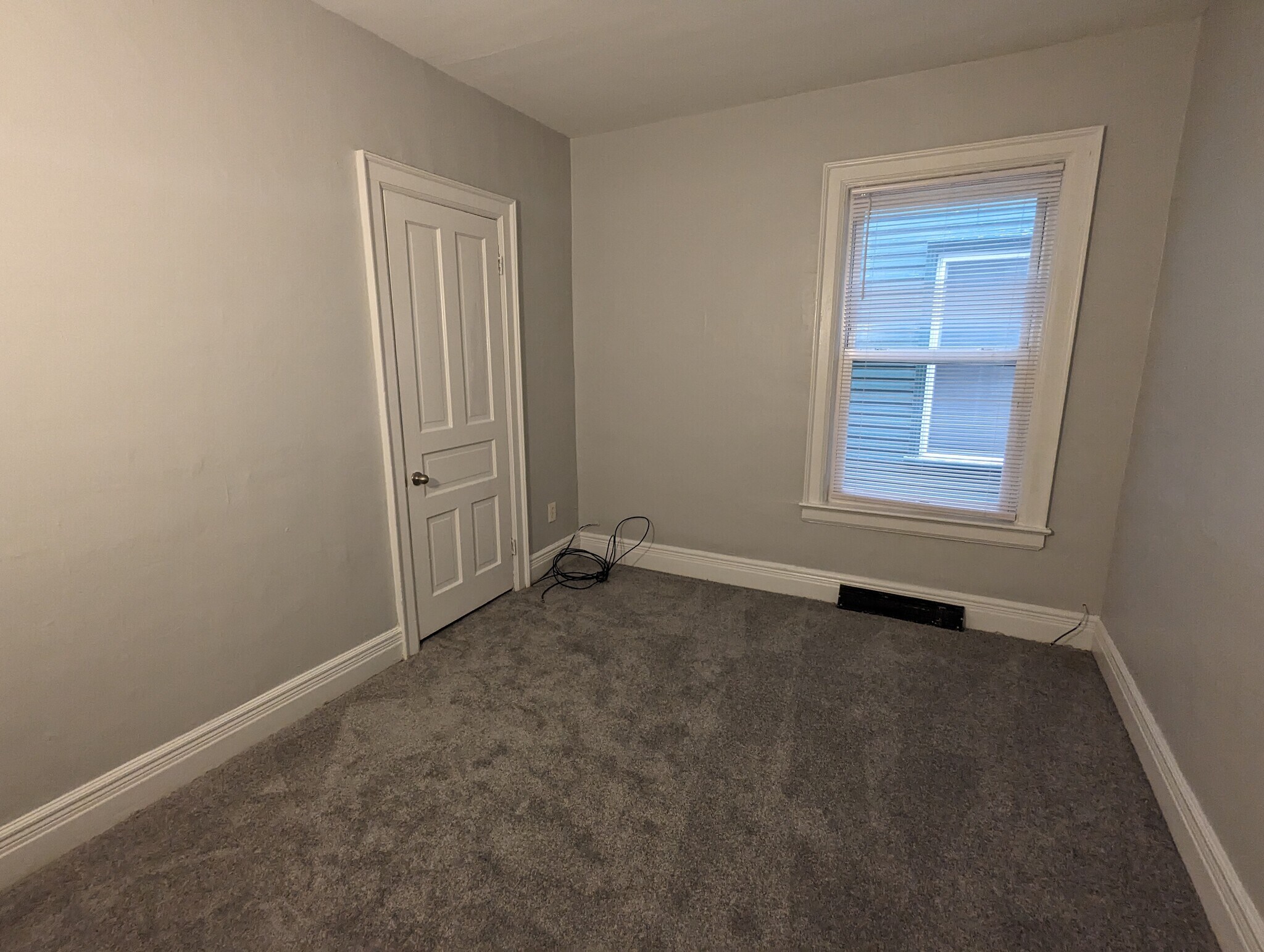 Building Photo - 576 Potomac Ave