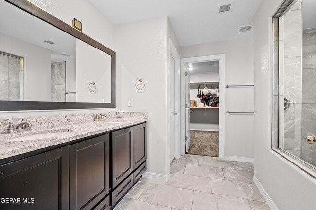 Building Photo - 6024 Hidden Psge Ave