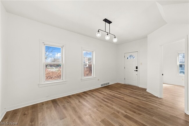 Building Photo - 1314 Cove Ave