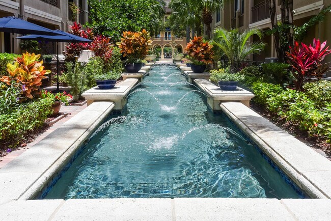 Building Photo - 3033 Waterside Cir