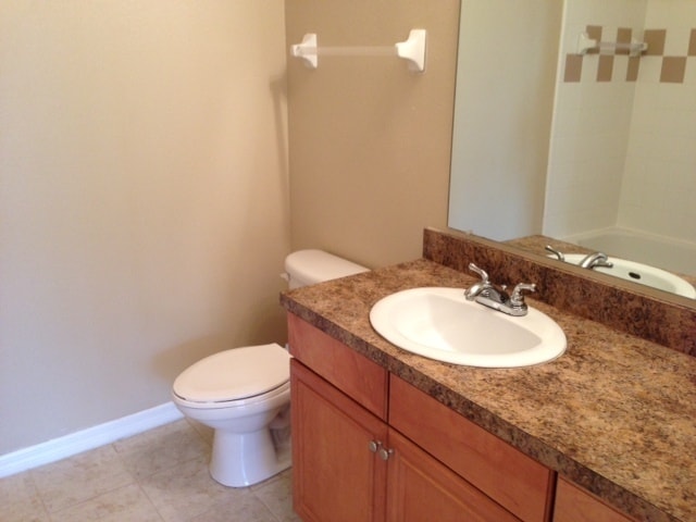 Building Photo - 2 Bedroom, 2 Bath Condo @ Campus View Sout...
