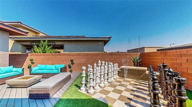 Building Photo - 6714 Desert Crimson St