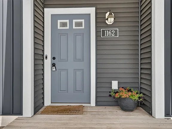 Building Photo - 1162 Stagecoach Dr