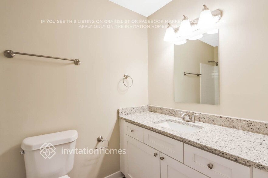 Building Photo - 3164 Periwinkle Dr