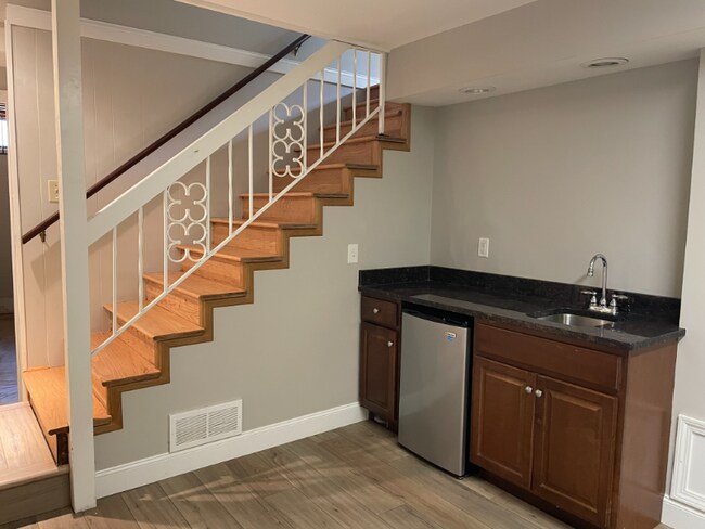 Building Photo - 2100 Cheltenham Rd