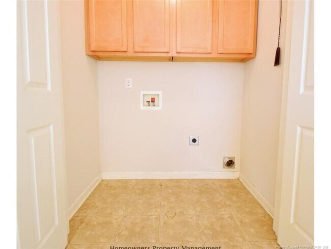 Building Photo - 1420 Burford Ct