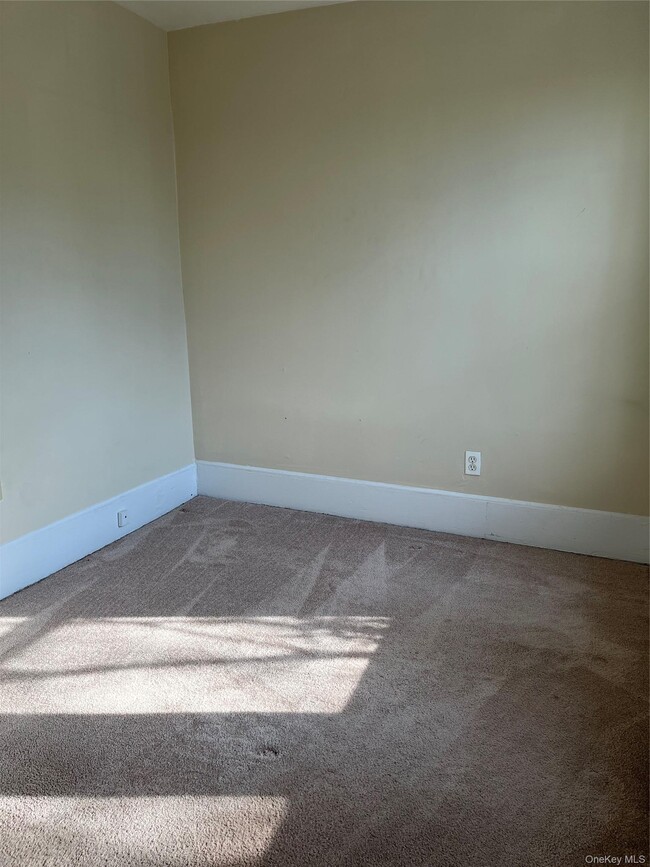 Building Photo - 3 Daniel Pl