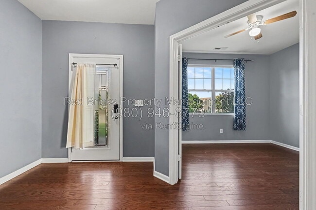 Building Photo - 2714 Aldergrove Rd