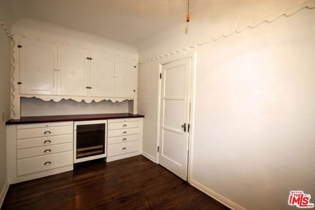 Building Photo - 1114 S Clark Dr