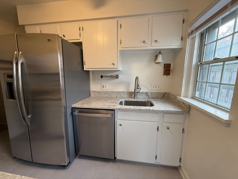 Building Photo - 4654 36th St S