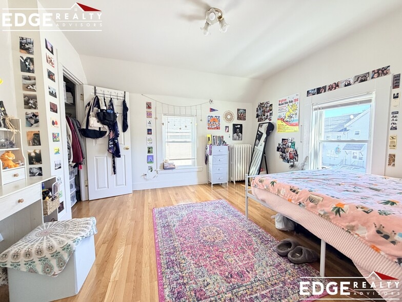 Building Photo - 28 Winship St