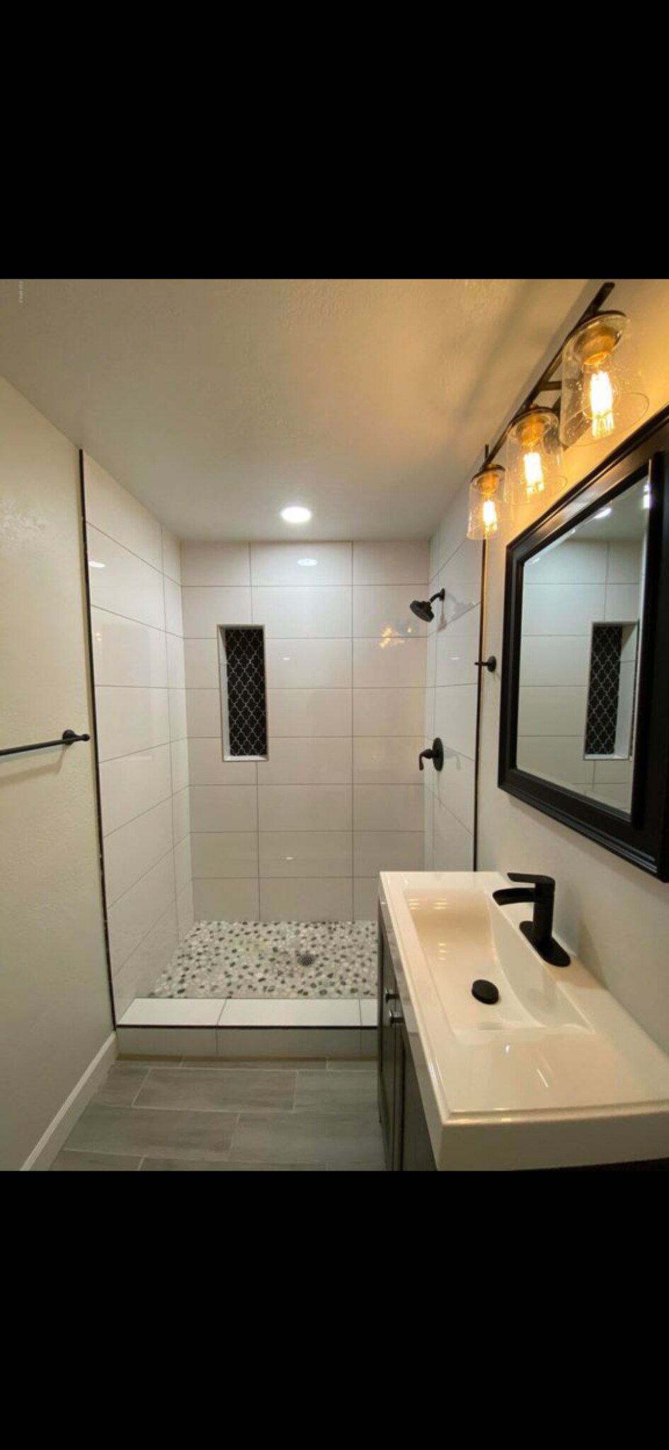 Bathroom #1 - 2815 W Montebello Ave