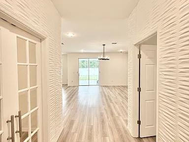 Building Photo - 14 Ethan Allen Dr