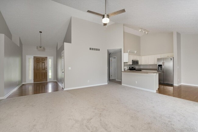 Building Photo - 8872 Richmond Rd